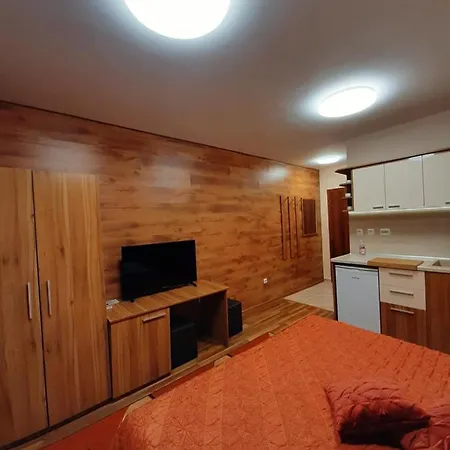 Private Valis בית הארחה