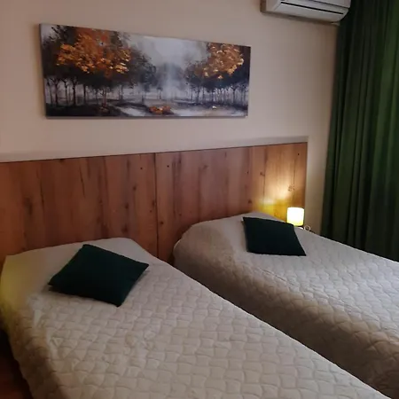 בית הארחה Private Valis וארנה