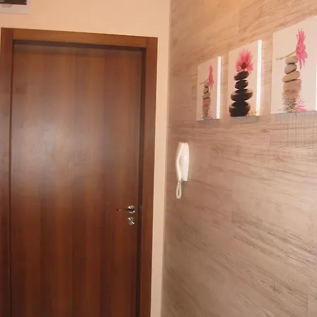 בית הארחה Private Valis