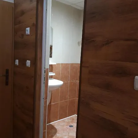 Private Valis 3* וארנה