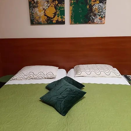 Private Valis Gasthof Warna