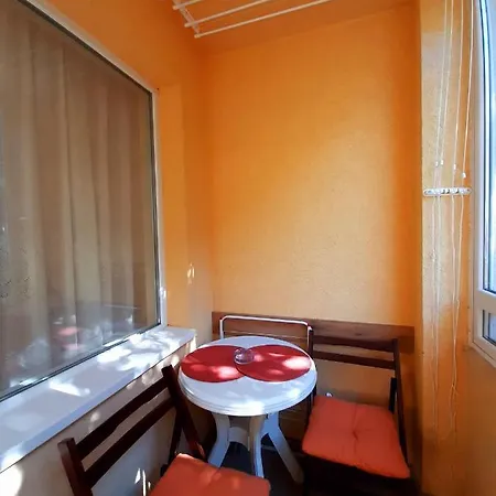 Private Valis 3* Warna